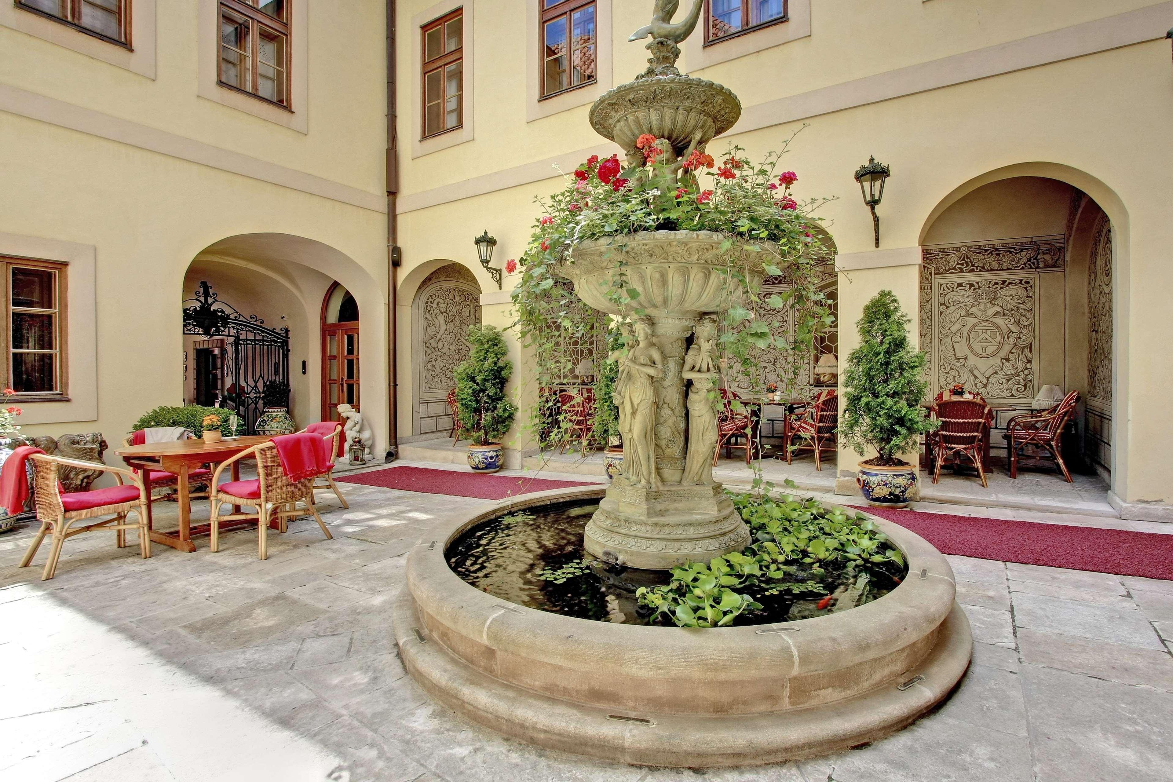 Alchymist Grand Hotel And Spa - Preferred Hotels & Resorts Прага Екстериор снимка
