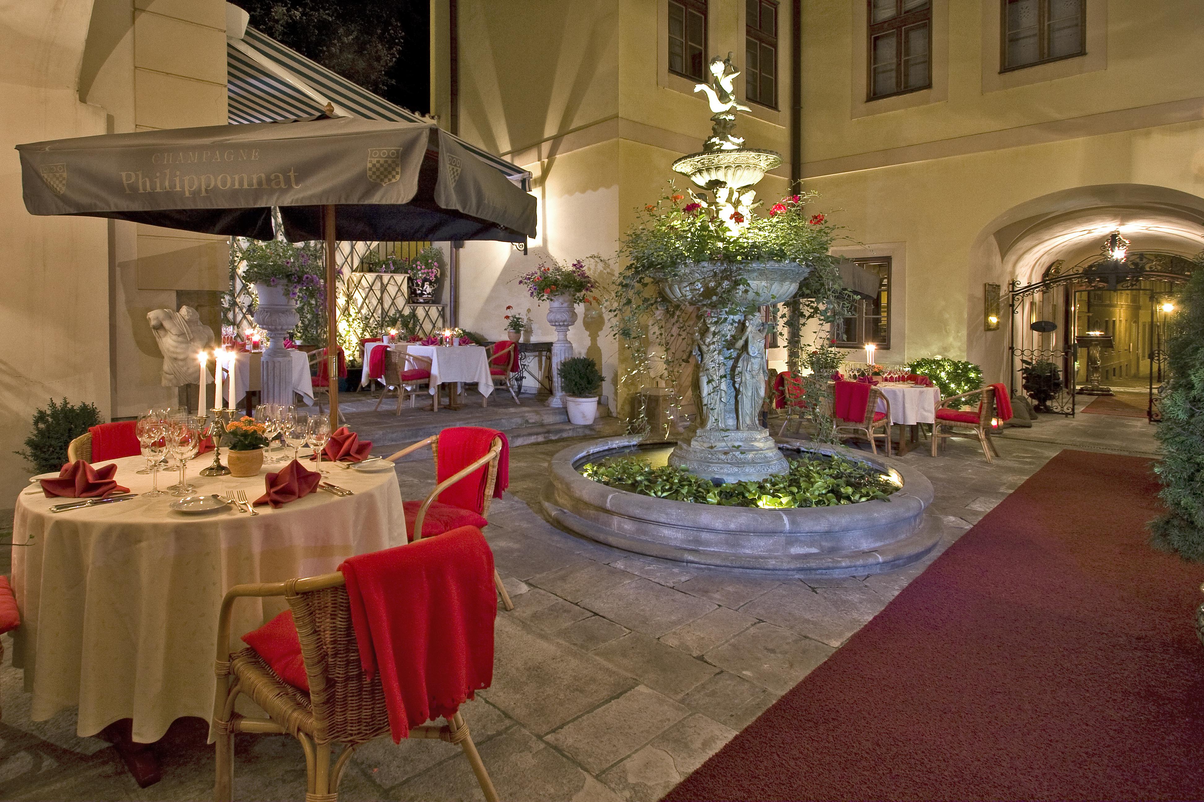 Alchymist Grand Hotel And Spa - Preferred Hotels & Resorts Прага Екстериор снимка