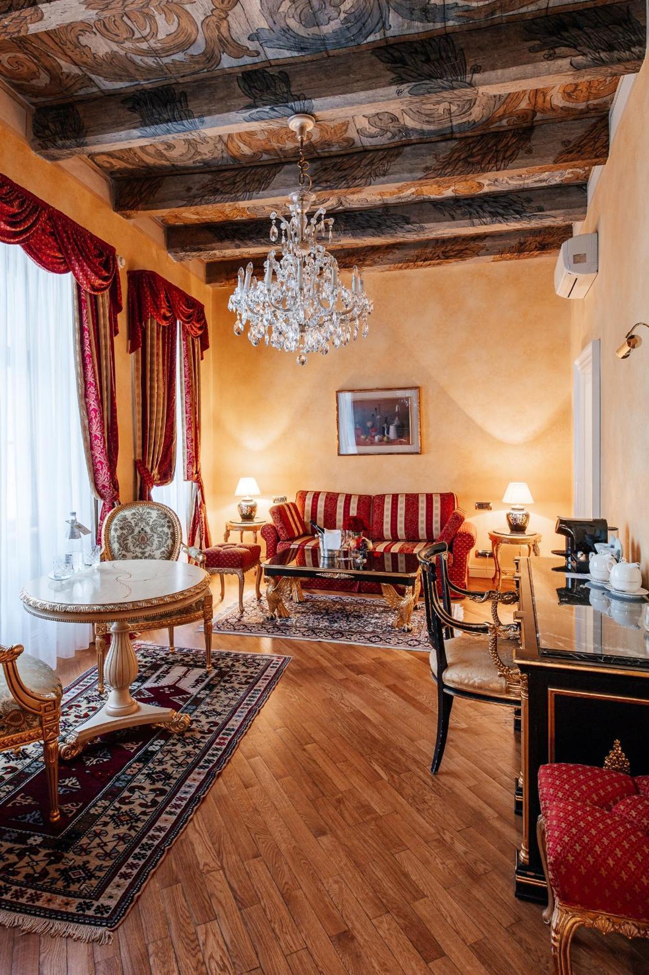 Alchymist Grand Hotel And Spa - Preferred Hotels & Resorts Прага Екстериор снимка
